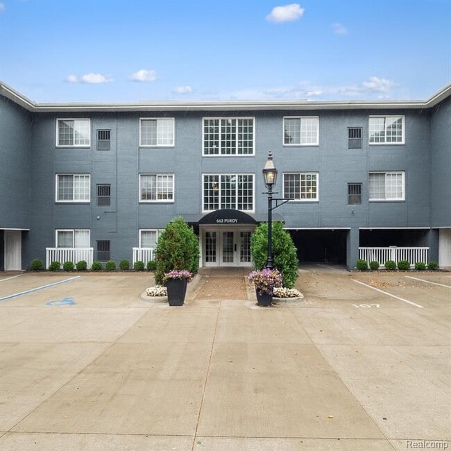 Photo - 662 Purdy St Unit 217