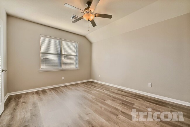 Photo - 1833 Chesapeake Dr