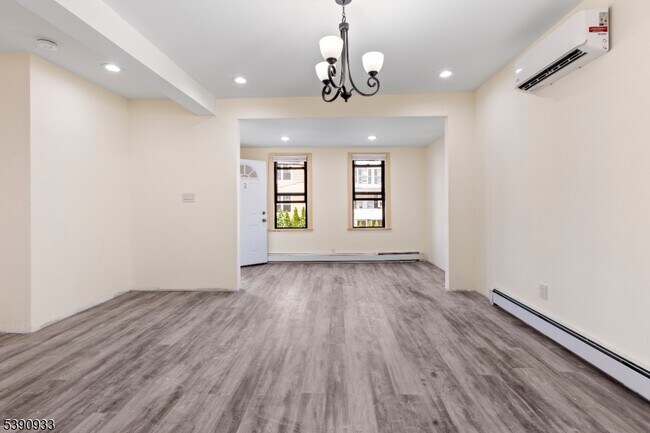 Photo - 108 Paine Ave