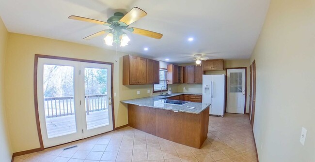 3D Tour Available - HUGE Fenced In Yard + ... - 3D Tour Available - HUGE Fenced In Yard + ... House