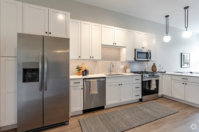 1BR, 1BA - 707SF - Kitchen