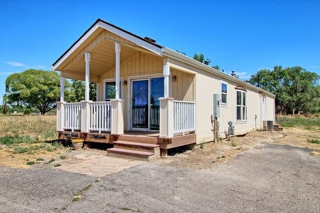 Photo - Tiny 2 bedroom Home with Mountain Views!