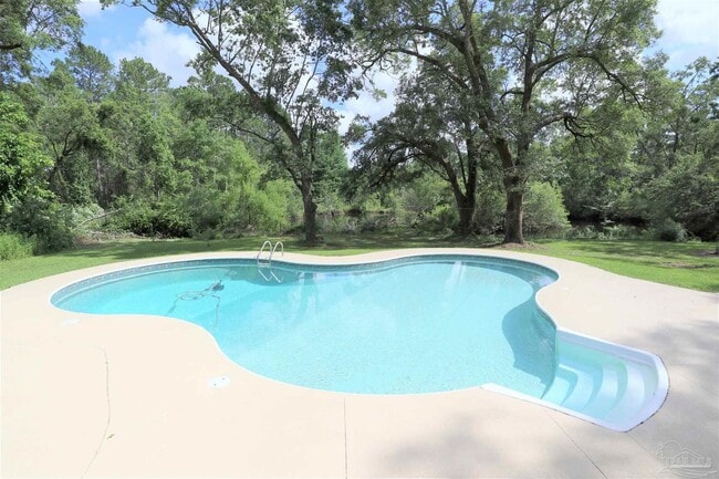 Photo - 1381 W Roberts Rd