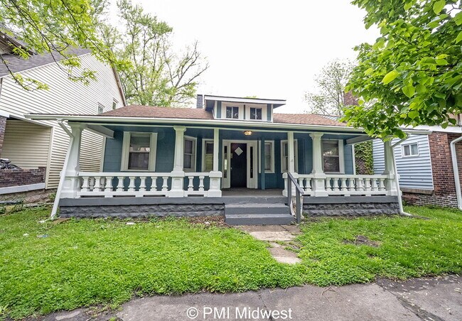 Photo - 130 N Gladstone Ave