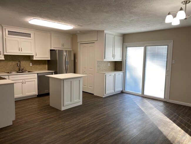 Photo - 5702 Golden Grove Ln