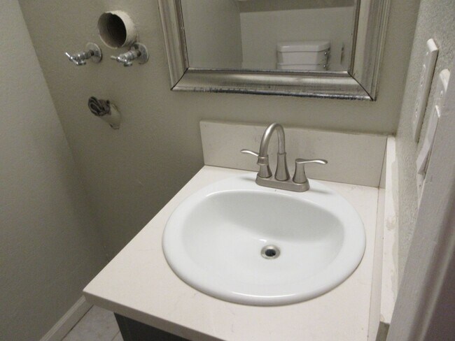 Photo - 513 E Ridgecrest Blvd Unit B