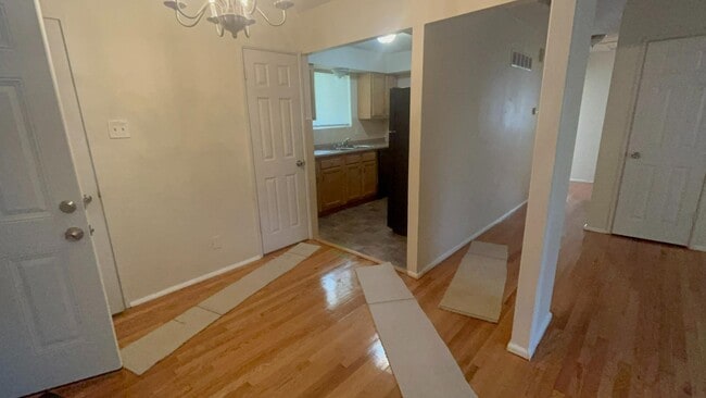 Photo - 522 Alcove Ave