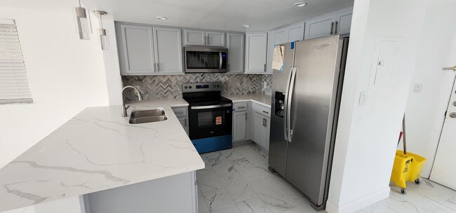 Photo - 5200 NW 31st Ave Unidad 39