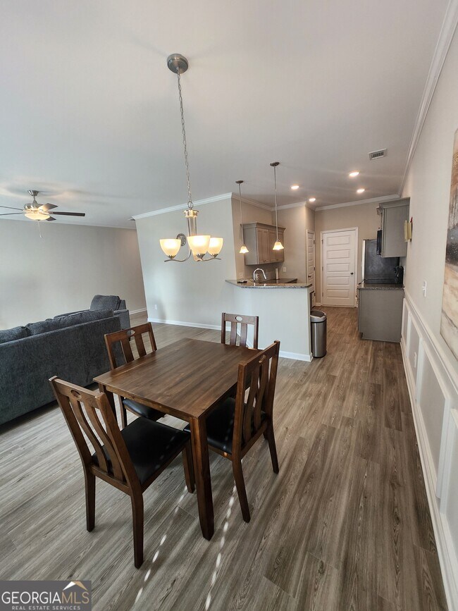 Photo - 332 Melody Ln