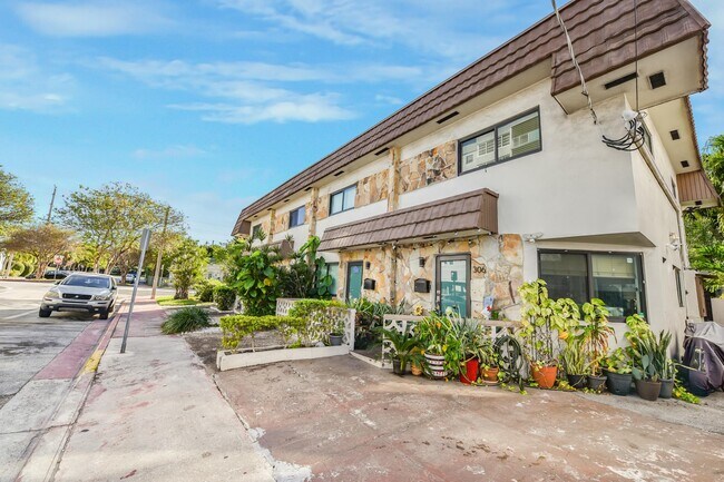 Photo - 300 80th St Unit 300