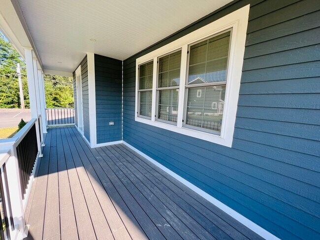 Photo - 6 Glacier Path