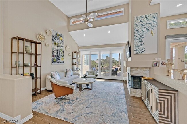 Photo - 8161 Round Hills Cir