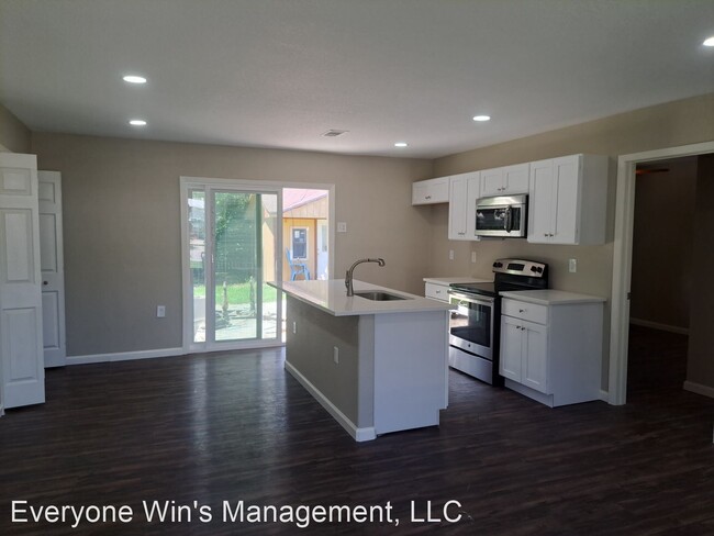 5 br, 2 bath House - 52221 Fairfield - 5 br, 2 bath House - 52221 Fairfield