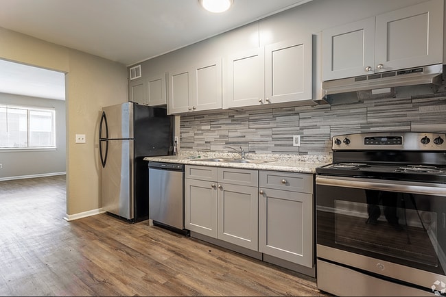 Photo - Waldorf Creek Apartments