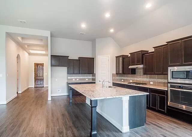 Photo - 12823 Florianne