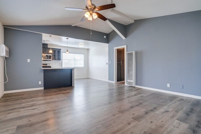 Photo - 1042 Leighton Ave (B)