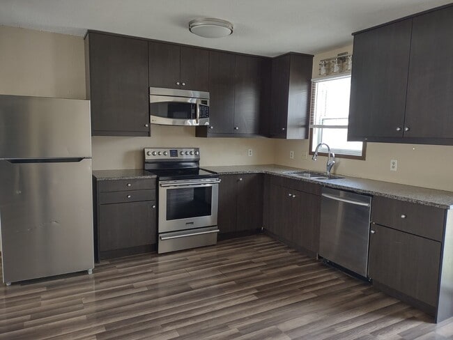 Building Photo - 1133-1133 Oleson Rd Unit 1133 Rental