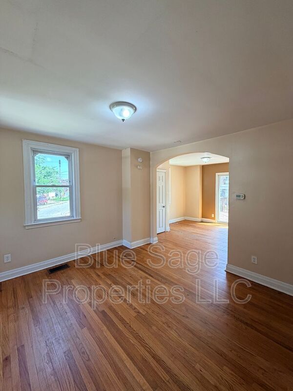 Photo - 601 Littlecroft Rd