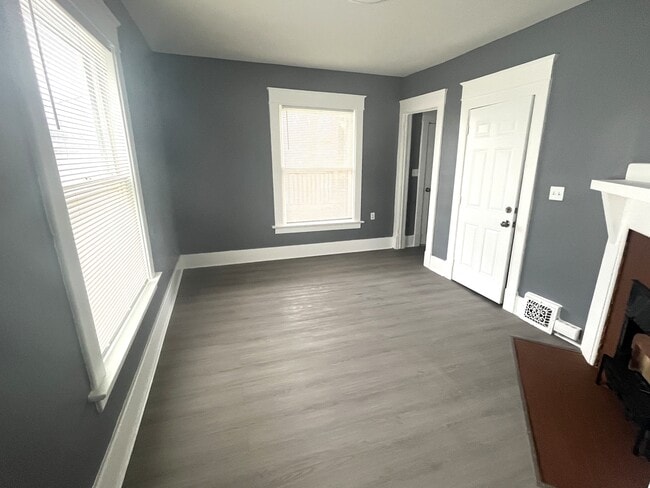 Photo - 548 E 7th St Unit 548