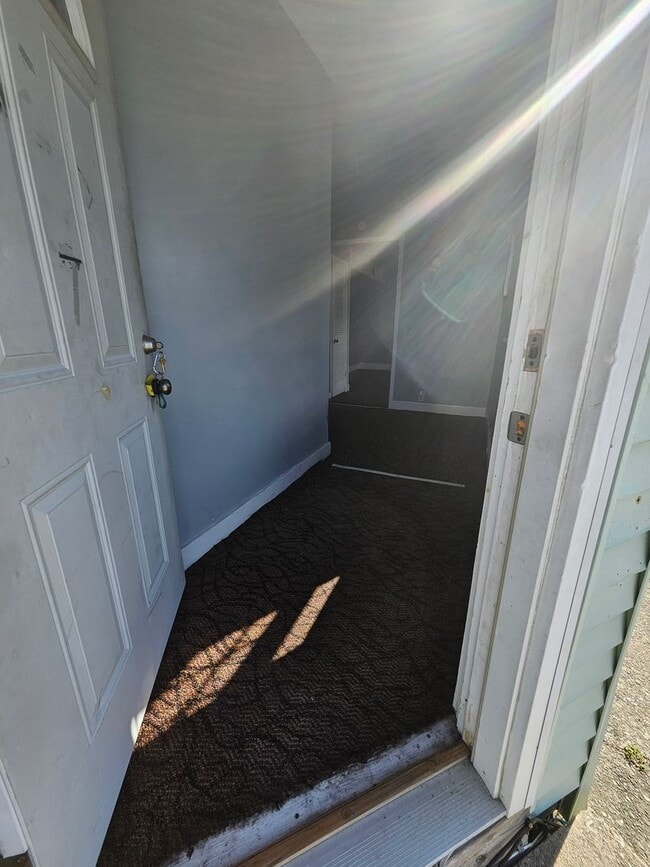 Photo - Lower 2 bedroom unit