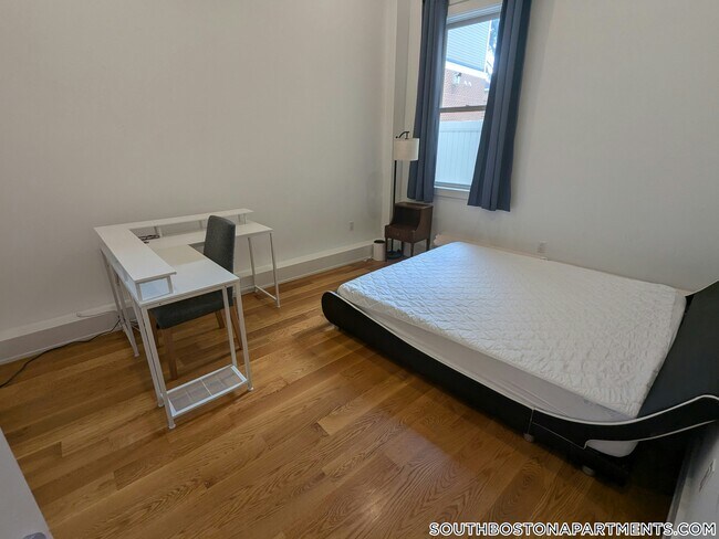 49 Rogers St Unit 1