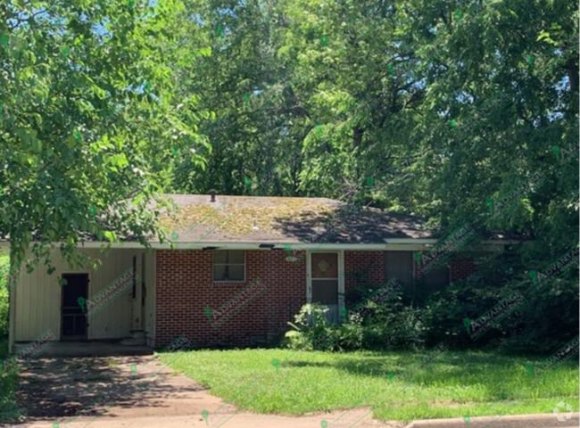 Building Photo - 1423 College Ave Rental