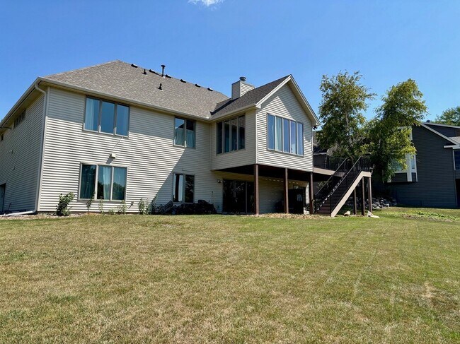 Photo - 2077 Woodstone Dr