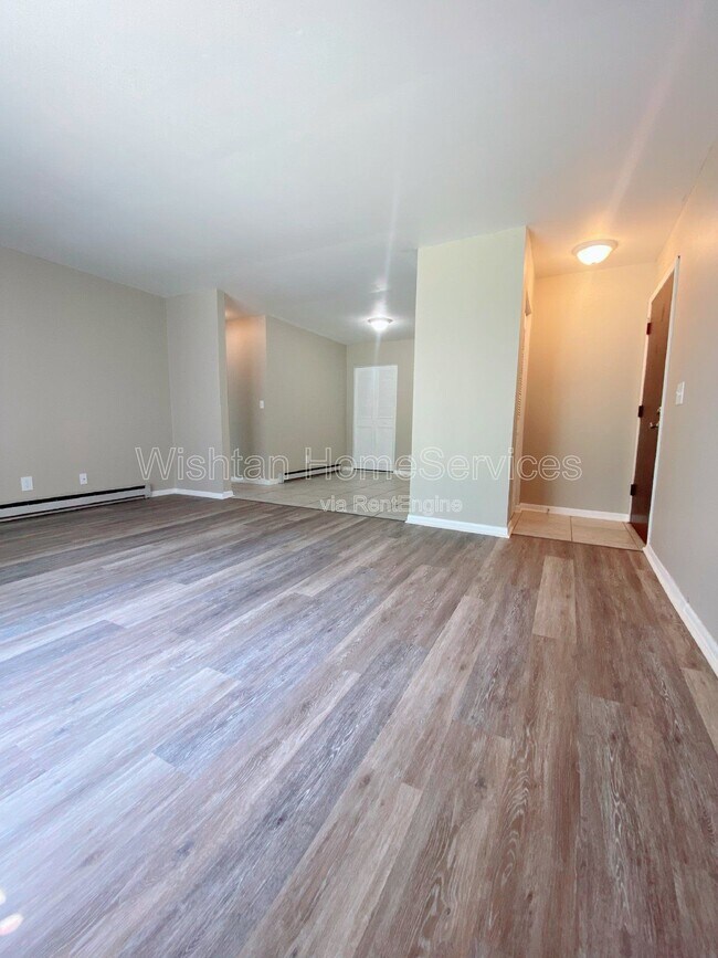 Photo - 204 Charleston Blvd Unit 2