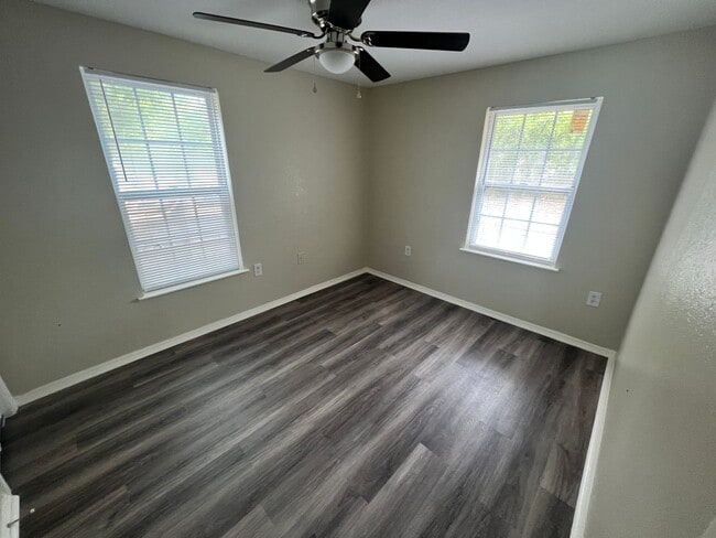 Photo - Single Family Home *LEASING SPECIAL AVAILABLE*