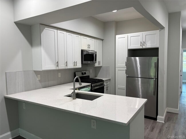 Building Photo - 193-14 Jamaica Ave Unit # 2 Floor