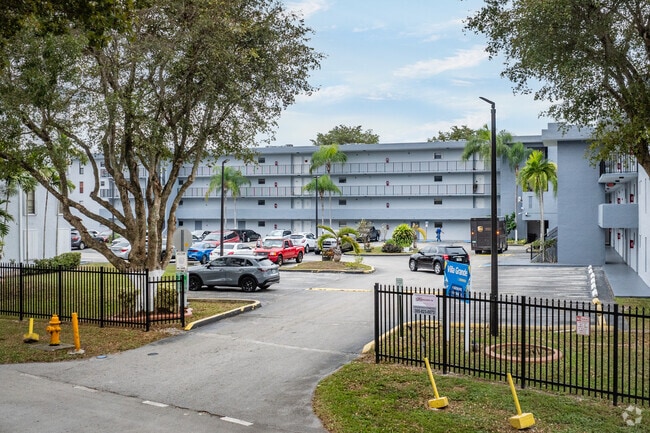 Entrada - Kendale Gardens