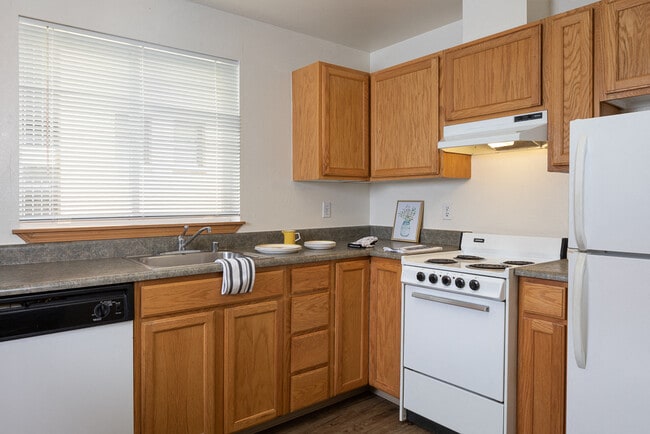 Building Photo - Tate Mason House  - 55+ Community