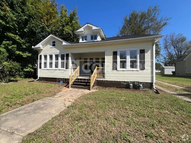 Building Photo - Maple Ave Duplex Apartments Unit B