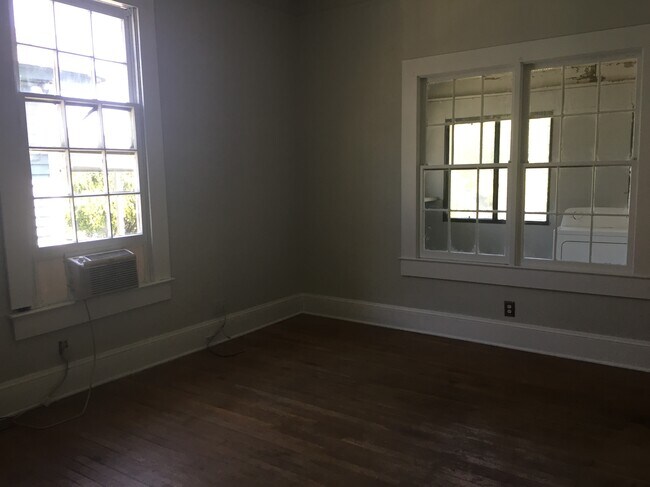 Photo - 1044 State St NW