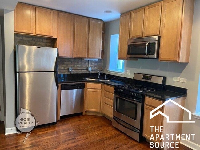 Photo - 2704 W Arthur Ave Unidad 3S