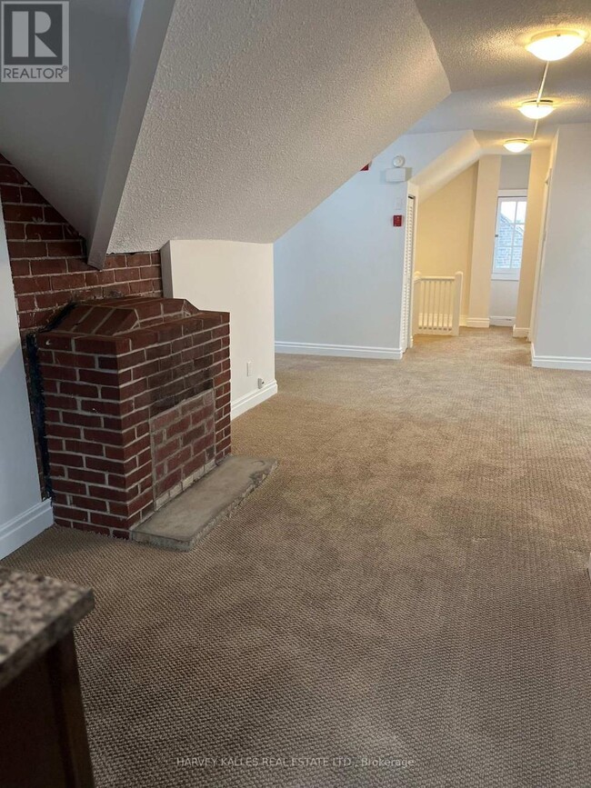 Photo - 440 Avenue Rd Unit 3rd Floor