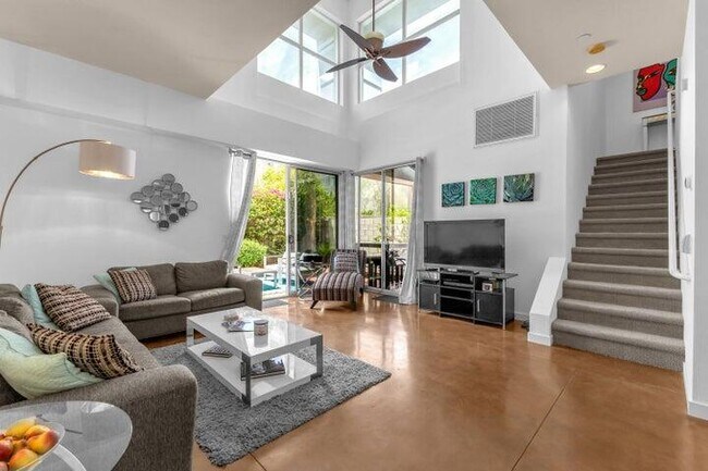 3563 Penny Ln