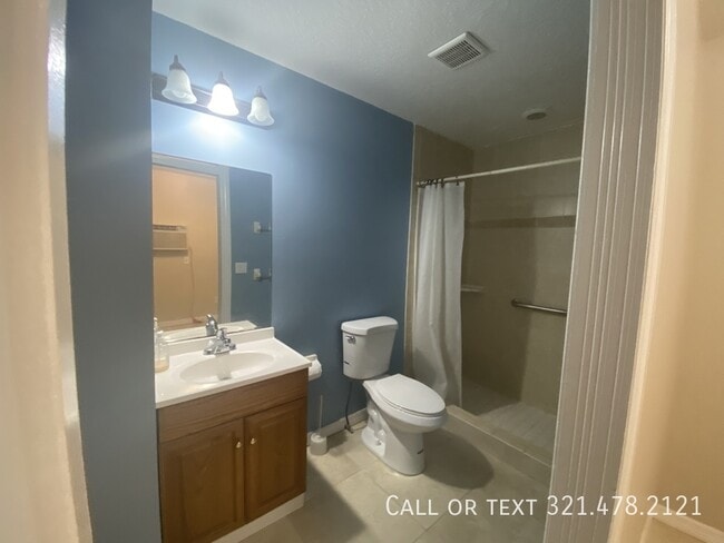 Photo - 611 Americana Blvd NE