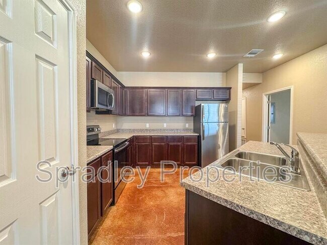 Photo - 929 Laila Ln