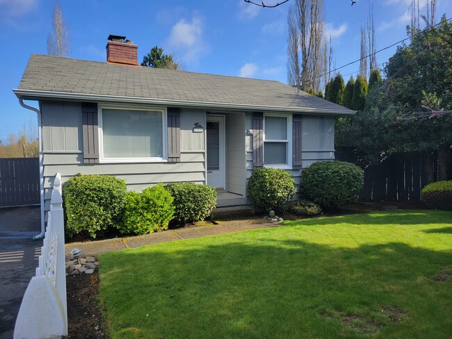 APPLICATIONS PENDING - Out of this world h... - APPLICATIONS PENDING - Out of this world h... House