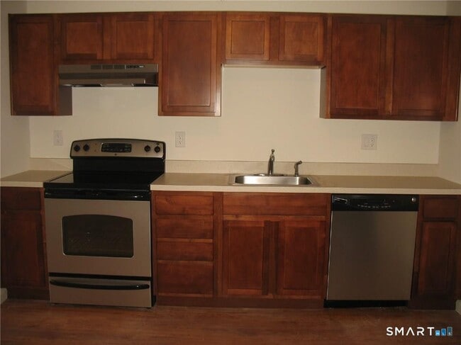 Building Photo - 7 New St Unit 202