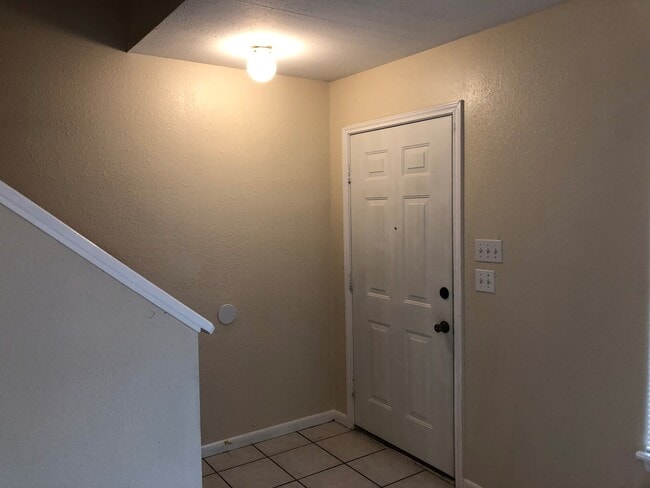 Photo - 7543 Windsor Oaks
