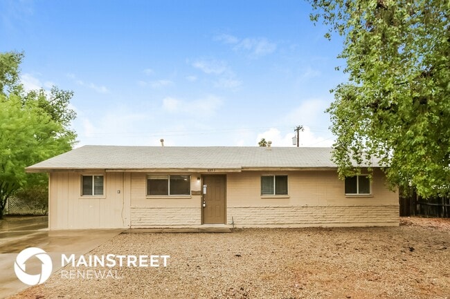 Building Photo - 6353 W Keim Dr