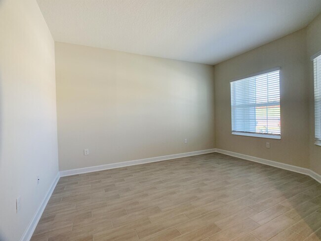 Photo - 2775 Norway Maple Ct