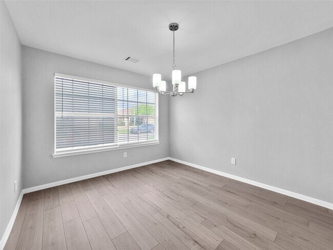 Photo - 10827 Bradford Way Dr