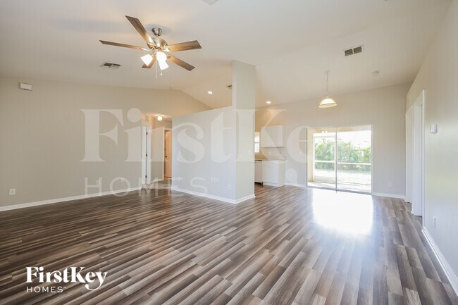 Photo - 1814 NE 2nd Ave