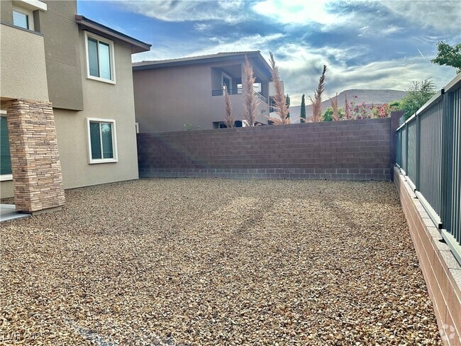 Building Photo - 10334 Kesington Dr Rental
