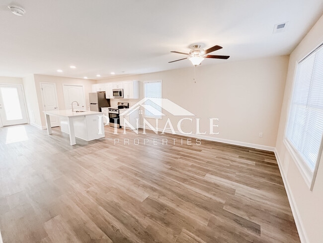 Photo - 209 Munford St