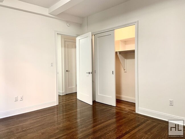 Photo - WEST 68 STREET Unidad 1C