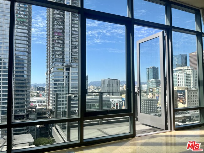 1100 S Hope St Unit 1704